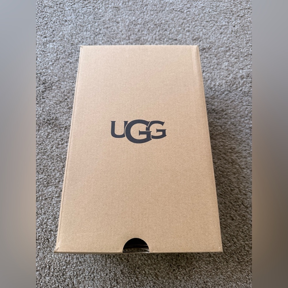 UGG Golden Glow Boys Sandals Size 3 - Picture 6 of 6